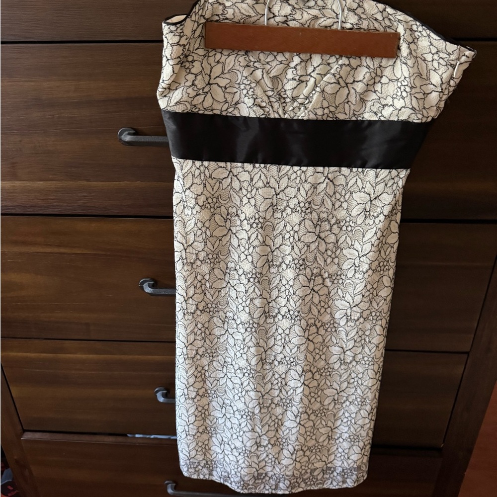 White House Black Market Strapless Black and White Dress